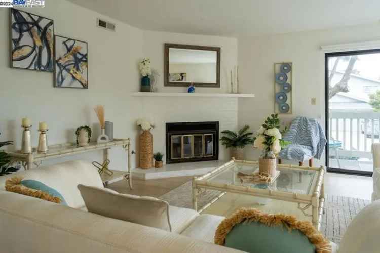 Condo For Sale in Half Moon Bay, California