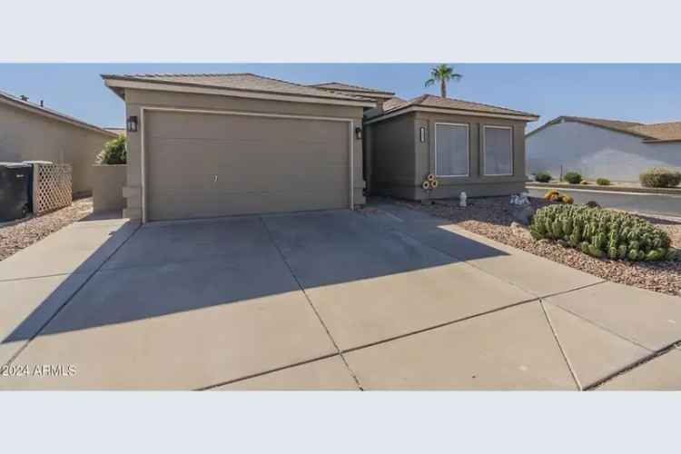 Single-family house For Sale in 1881, East Winged Foot Drive, Chandler, Arizona