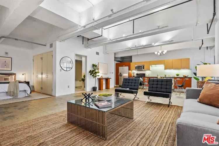 Condo For Sale in 746, South Los Angeles Street, Los Angeles, California