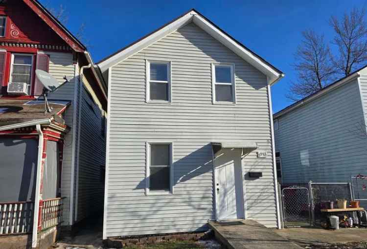 Single-family house For Sale in 1913, Hoagland Avenue, Fort Wayne, Indiana