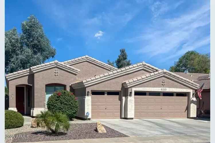 Single-family house For Sale in 18176, West Paradise Lane, Surprise, Arizona