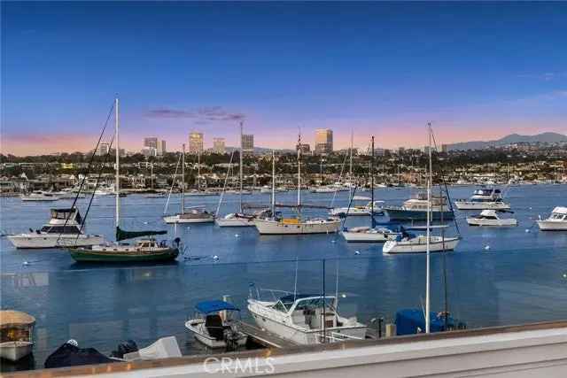 Single-family house For Sale in 930, East Balboa Boulevard, Newport Beach, California