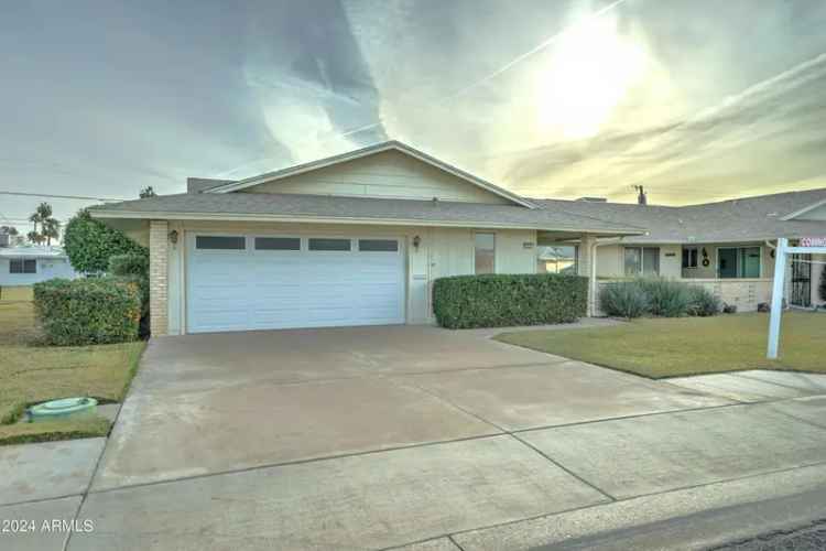 Single-family house For Sale in 10225, North 105th Drive, Sun City, Arizona