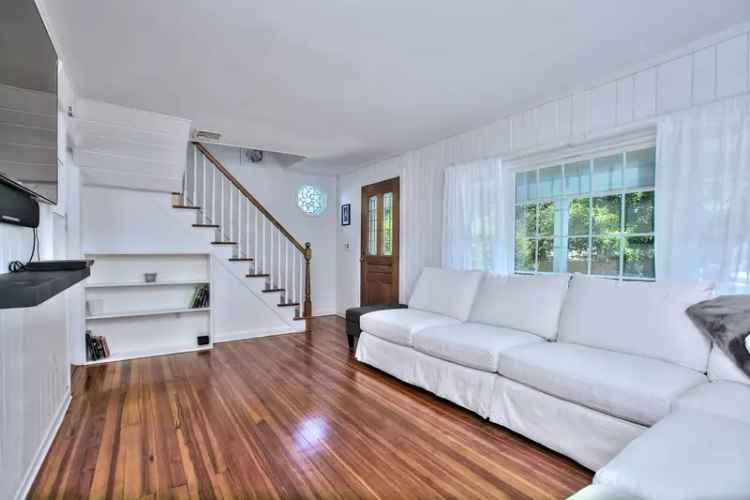 Fairfield Beach House Summer Rental Sleeps 5-6 Pool