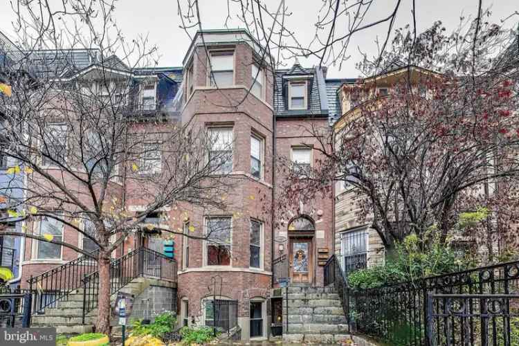 Condo For Sale in 1427, Clifton Street Northwest, Washington, District of Columbia