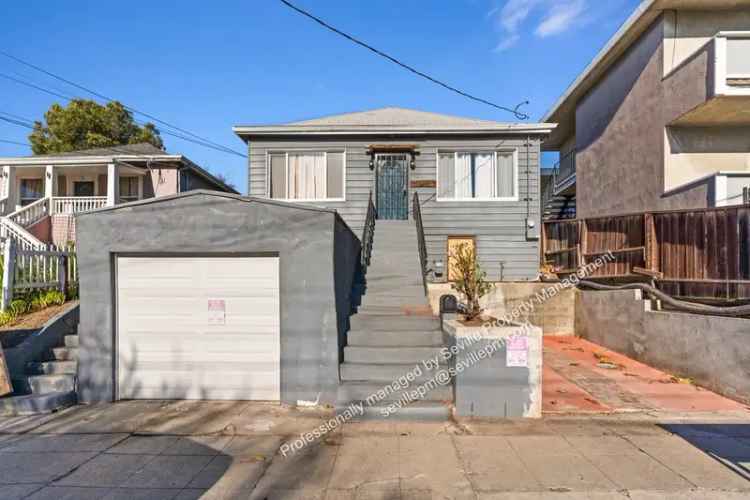 3 Bedroom 2 Bathroom House for Rent in Oakland