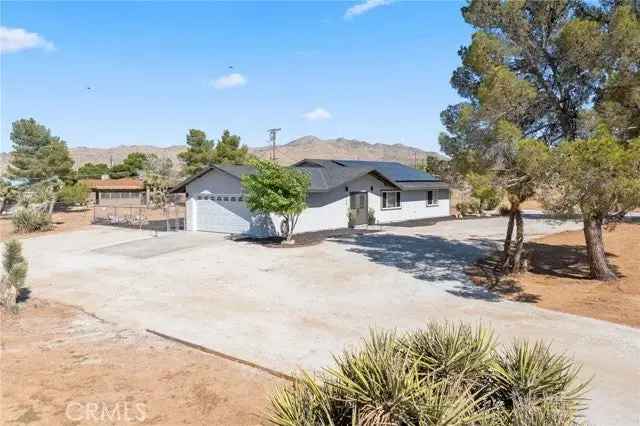 Single-family house For Sale in 8215, Palomar Avenue, Yucca Valley, California