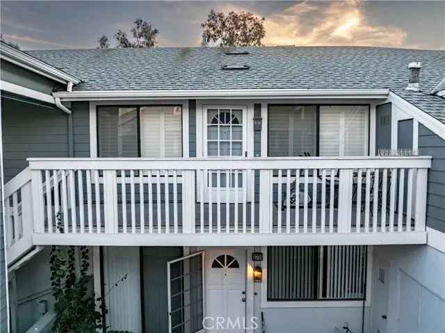 Single-family house For Sale in 175, Huntington, Irvine, California