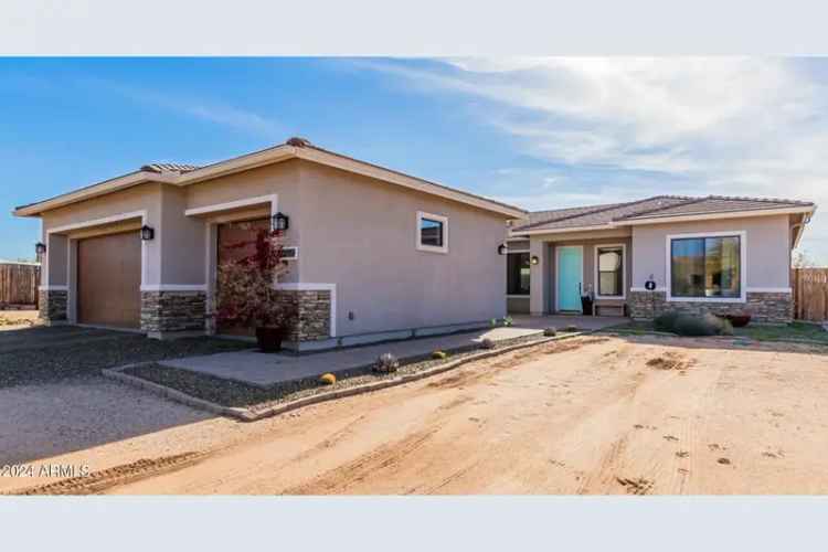 Single-family house For Sale in Cave Creek, Arizona