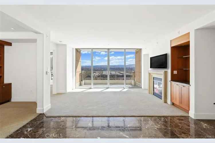 Condo For Sale in Irvine, California