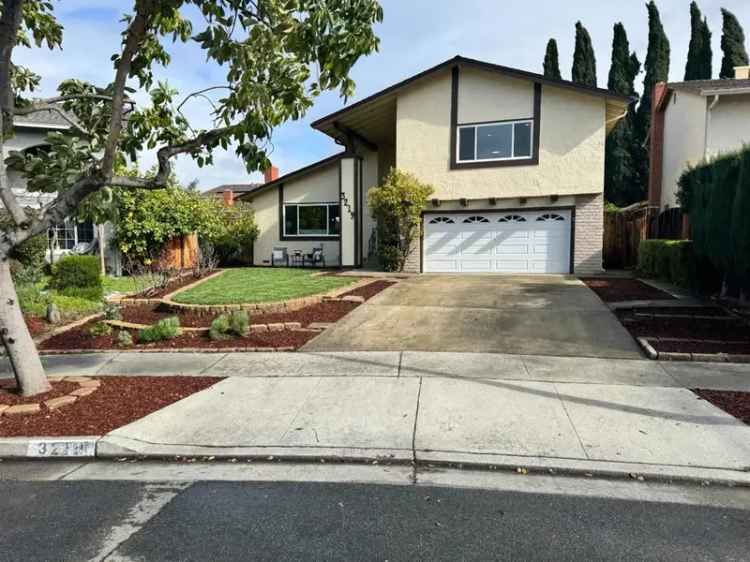 Single-family house For Sale in 3219, Lenark Drive, San Jose, California