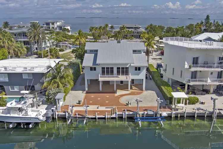 Single-family house For Sale in 105, Buena Vista Court, Islamorada, Florida