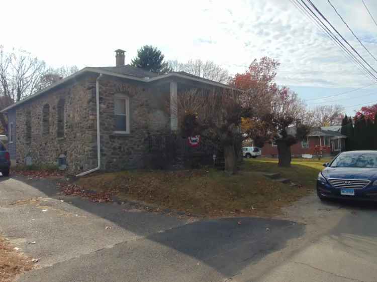 Single-family house For Sale in 298, Wall Street, Waterbury, Connecticut