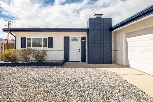 Single-family house For Sale in 6232, Lupine Avenue, Twentynine Palms, California