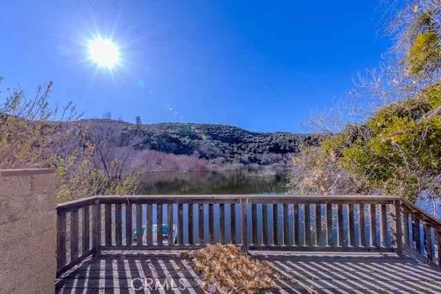 Land For Sale in Lake Hughes, California