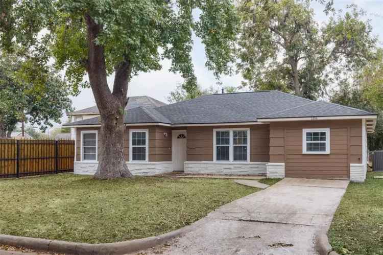 Single-family house For Sale in Baytown, Texas