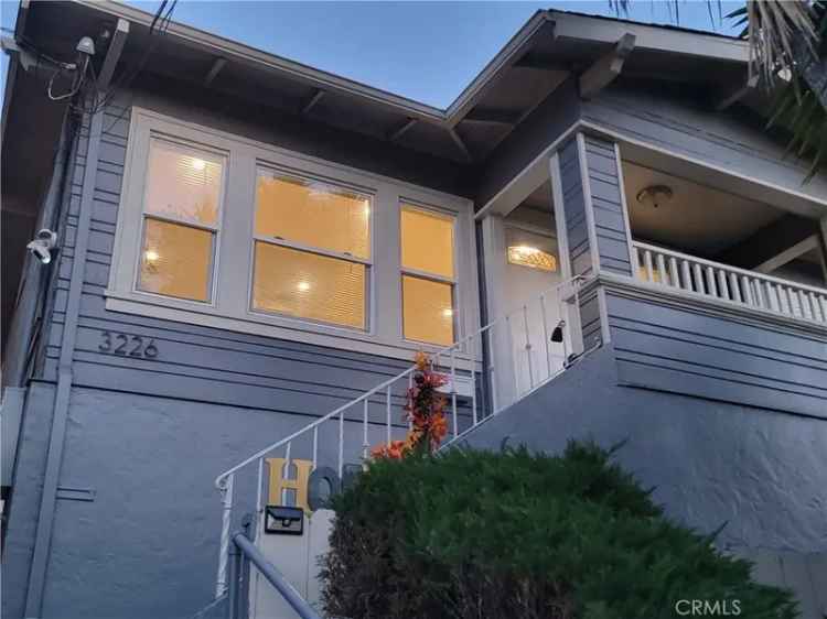 Single-family house For Sale in 3226, Champion Street, Oakland, California