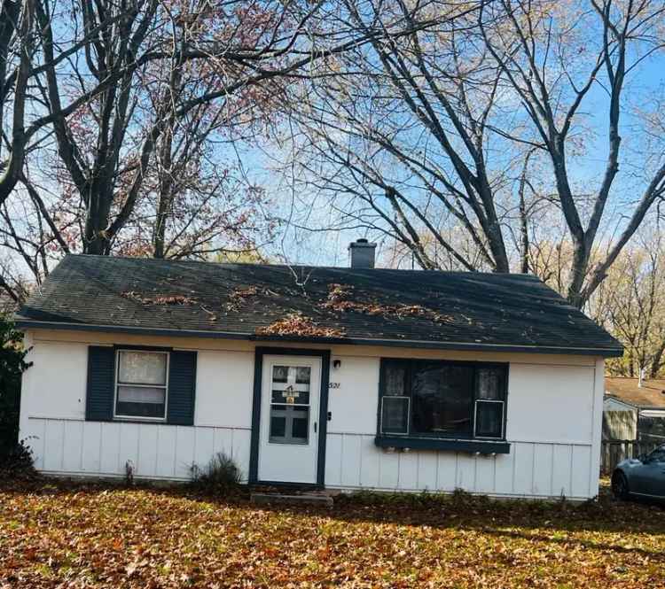 Single-family house For Sale in 521, Highland Avenue, Michigan City, Indiana