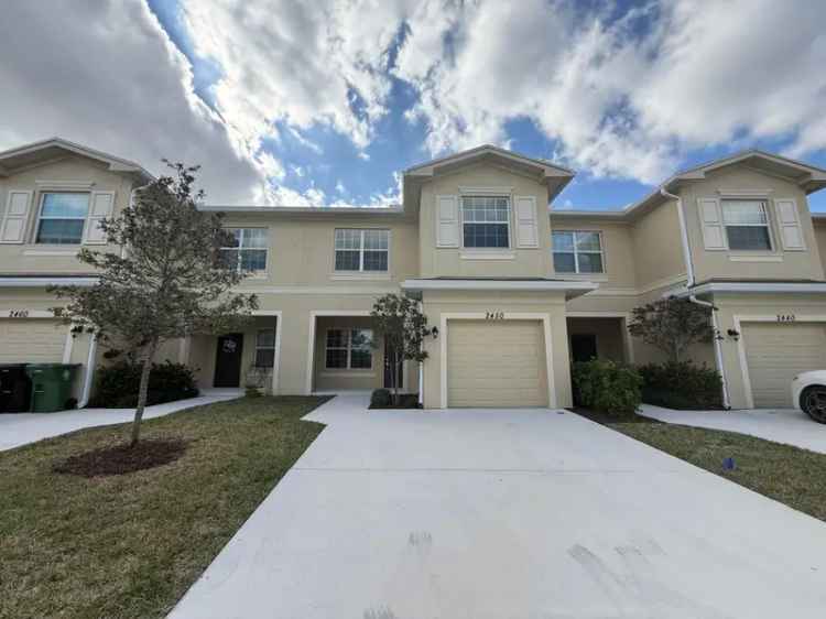 House For Sale in Port Saint Lucie, Florida