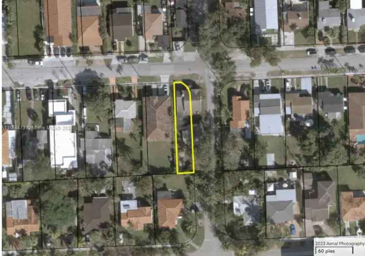 Single-family house For Sale in 2100, Southwest 25th Street, Miami, Florida