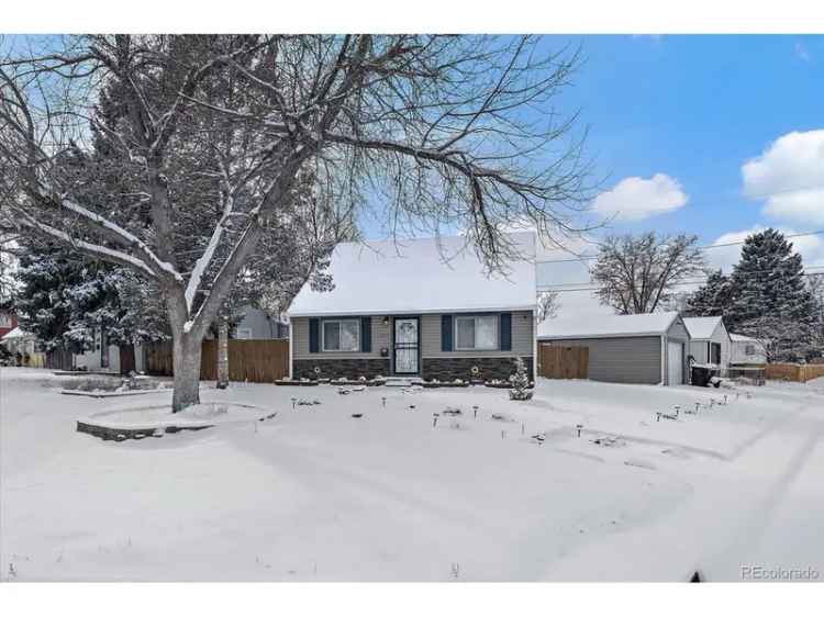 Single-family house For Sale in 2601, South Julian Street, Denver, Colorado