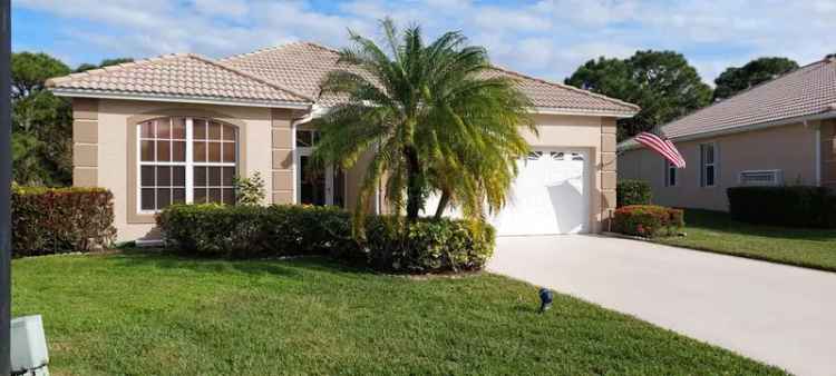 Single-family house For Sale in 860, Northwest Sorrento Lane, Port Saint Lucie, Florida