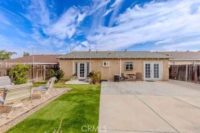 Single-family house For Sale in 247, North Pageant Street, Anaheim, California