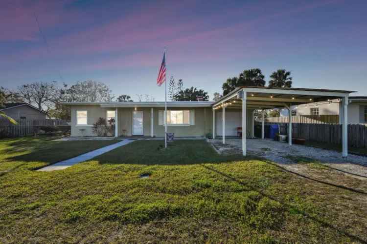 Single-family house For Sale in Saint Augustine Beach, Florida