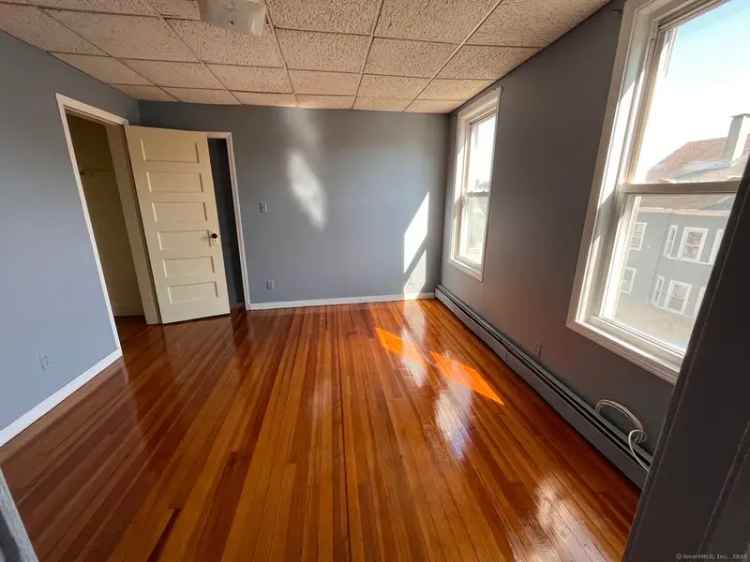 Multi-family house For Sale in 1368, East Main Street, Bridgeport, Connecticut