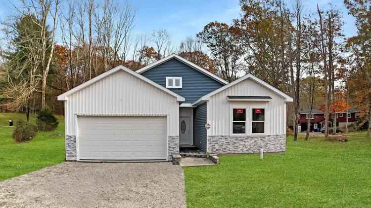 Single-family house For Sale in 99, Old Canterbury Turnpike, Norwich, Connecticut