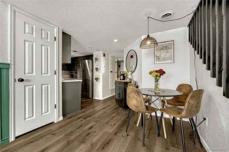 Condo For Sale in 970, South Dawson Way, Aurora, Colorado