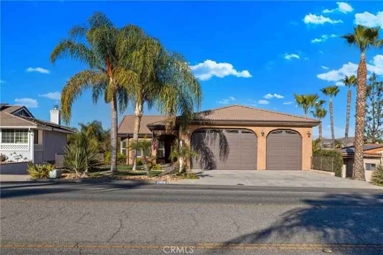 Single-family house For Sale in 22878, Canyon Lake Drive South, Canyon Lake, California