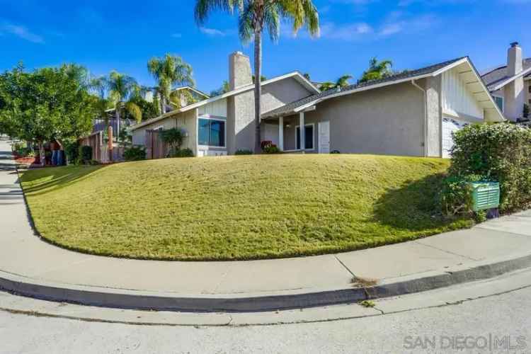 Single-family house For Sale in 6997, Ridge Manor Avenue, San Diego, California