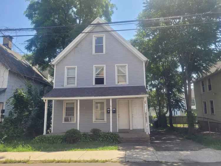 Multi-family house For Sale in Bridgeport, Connecticut