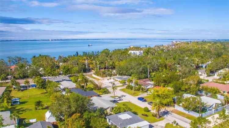 Single-family house For Sale in 836, 32nd Street, Sarasota, Florida