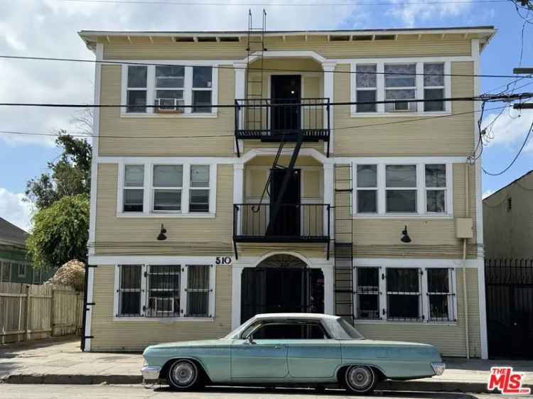 Multi-family house For Sale in Los Angeles, California