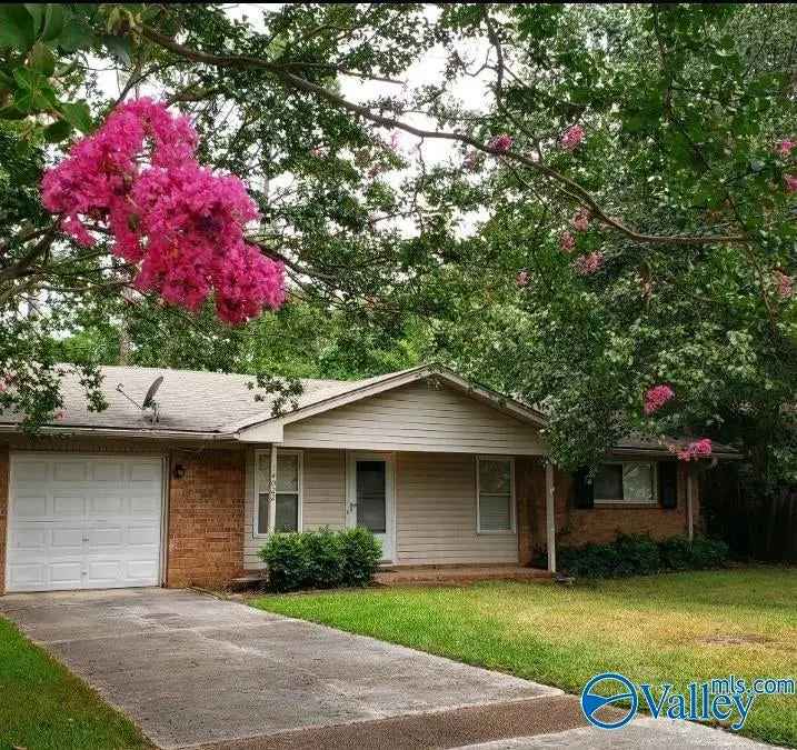 Single-family house For Sale in Huntsville, Alabama