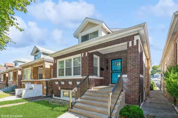 Single-family house For Sale in 8841, South Justine Street, Chicago, Illinois