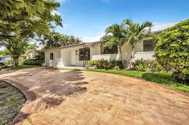 Single-family house For Sale in 685, Northeast 172nd Street, North Miami Beach, Florida