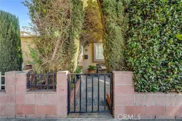 Multi-family house For Sale in 32, East 56th Street, Long Beach, California