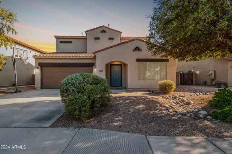 Single-family house For Sale in 1251, East Parkview Drive, Gilbert, Arizona