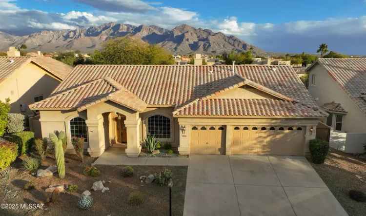 Single-family house For Sale in 1899, West Muirhead Loop, Tucson, Arizona