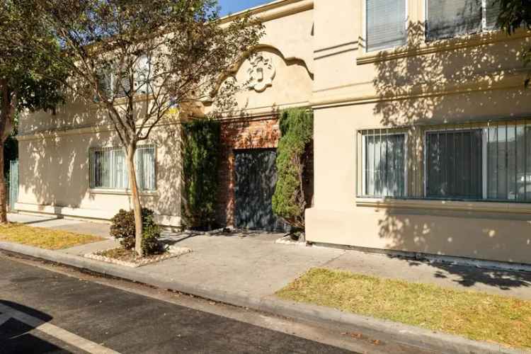 Multi-family house For Sale in Long Beach, California