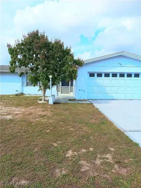 Single-family house For Sale in Lehigh Acres, Florida