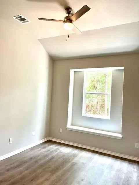 Duplex For Rent in Bastrop, Texas