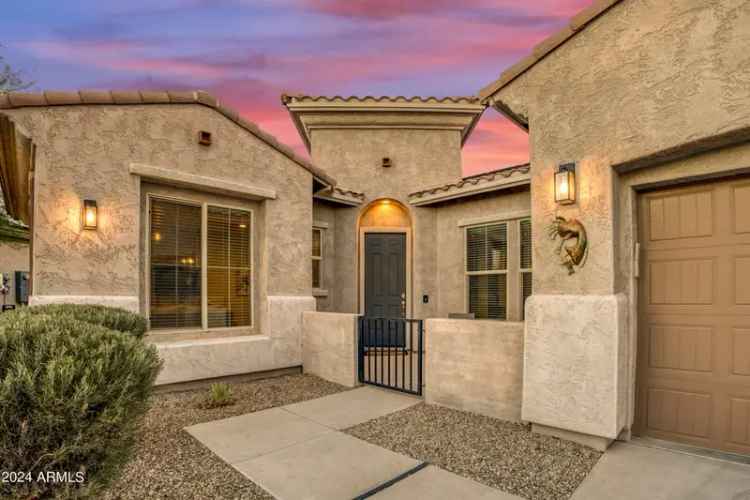 Single-family house For Sale in 15201, South 183rd Drive, Goodyear, Arizona