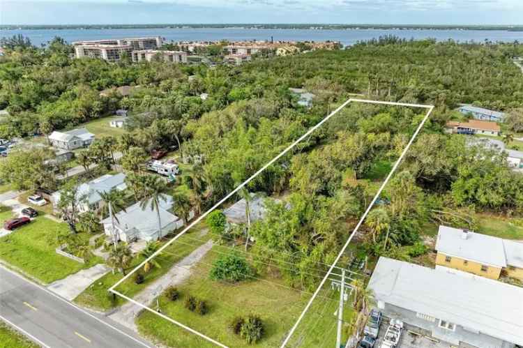 Single-family house For Sale in Punta Gorda, Florida