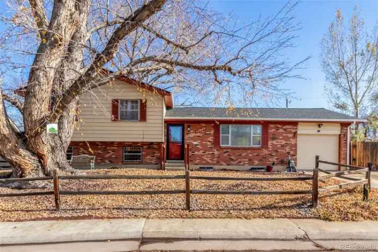 Single-family house For Sale in Northglenn, Colorado