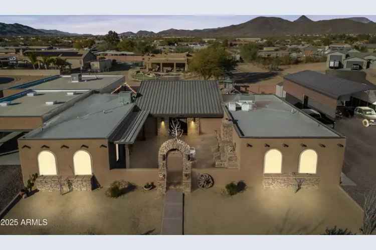 Single-family house For Sale in Phoenix, Arizona