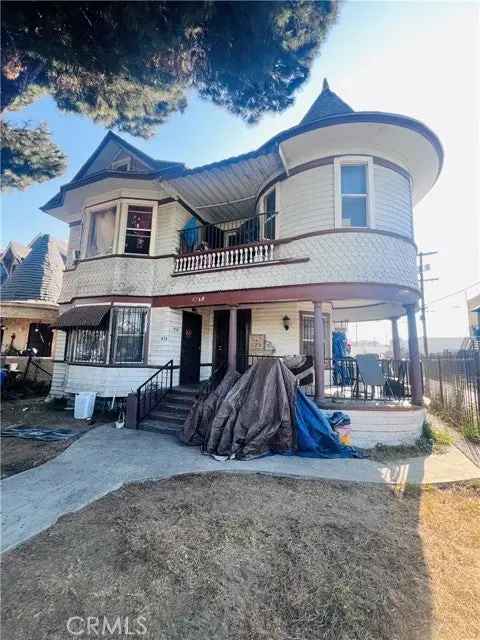 Multi-family house For Sale in 626, East 54th Street, Los Angeles, California